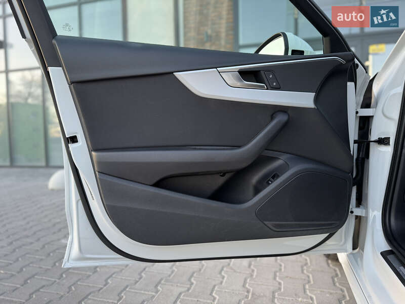 Универсал Audi A4 2021 в Тернополе