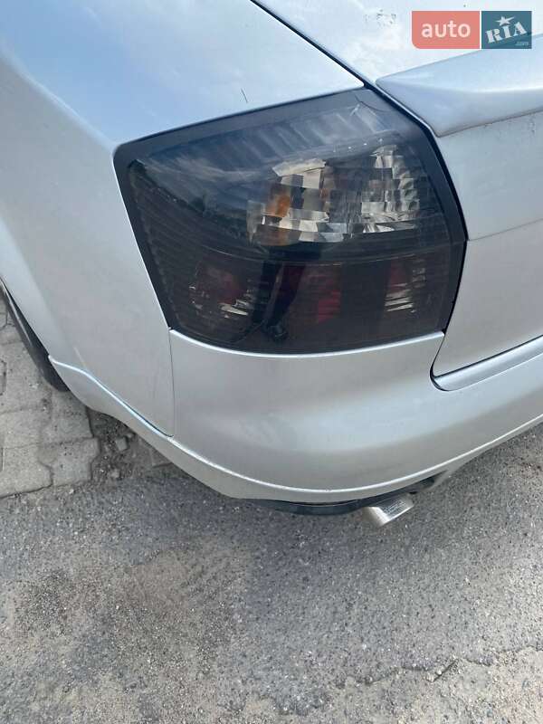 Седан Audi A4 2001 в Ладыжине