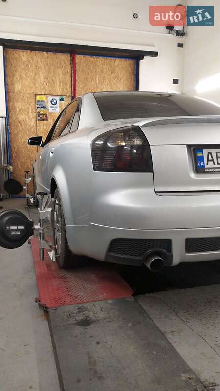 Седан Audi A4 2001 в Ладыжине