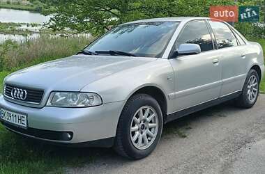 Седан Audi A4 2000 в Ровно