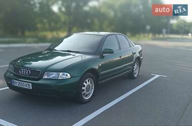 Седан Audi A4 1997 в Одессе