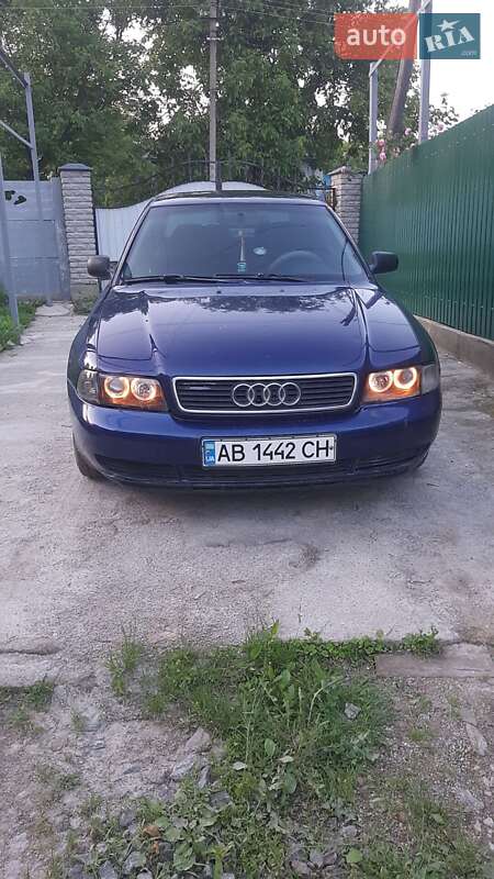 Седан Audi A4 1998 в Жмеринці