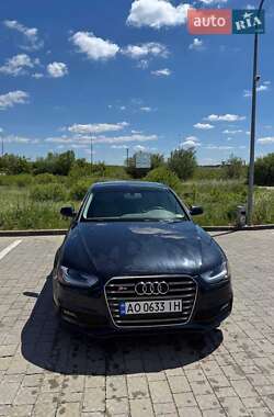 Седан Audi A4 2014 в Ужгороде