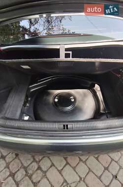 Седан Audi A4 2001 в 