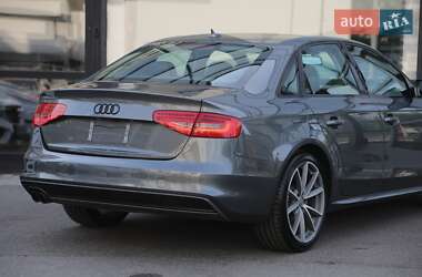 Седан Audi A4 2015 в 