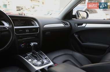 Седан Audi A4 2015 в 