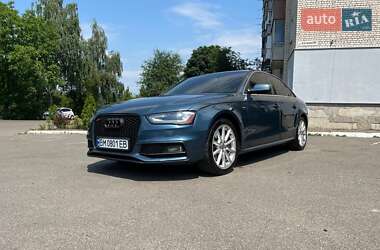 Седан Audi A4 2014 в Львові