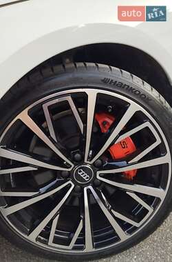 Седан Audi A4 2023 в 