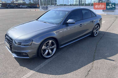 Седан Audi A4 2014 в 