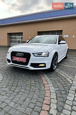 Седан Audi A4 2014 в Луцьку