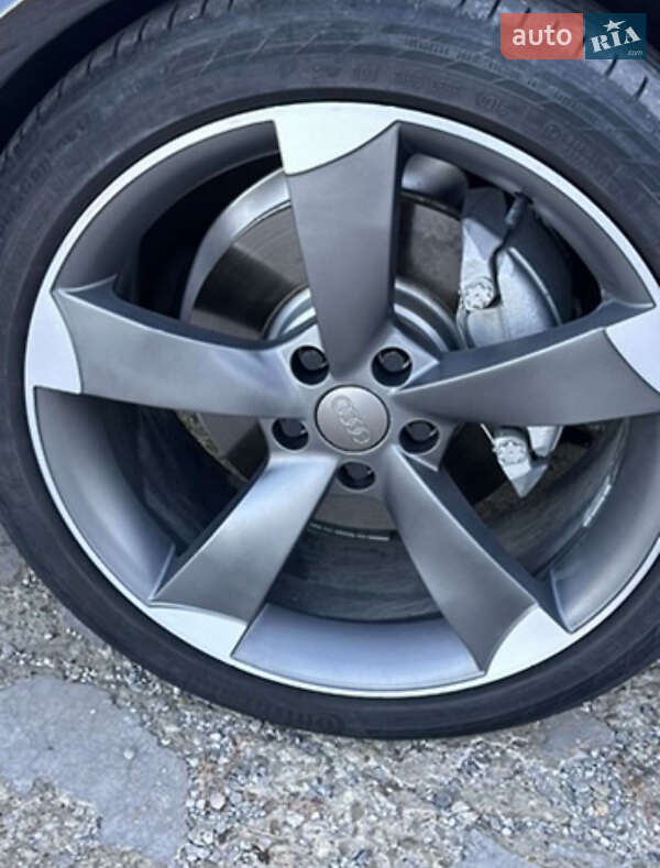 Седан Audi A4 2015 в Одессе