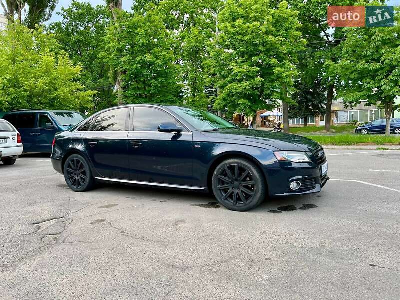 Седан Audi A4 2011 в Виннице