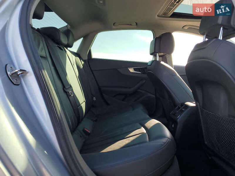 Седан Audi A4 2021 в Киеве