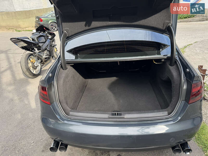 Седан Audi A4 2011 в Одессе