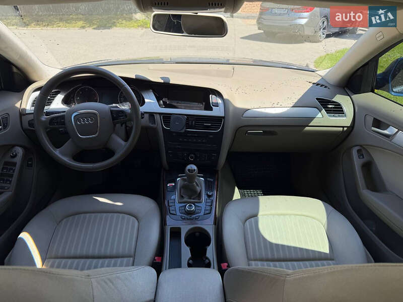 Седан Audi A4 2008 в Луцке