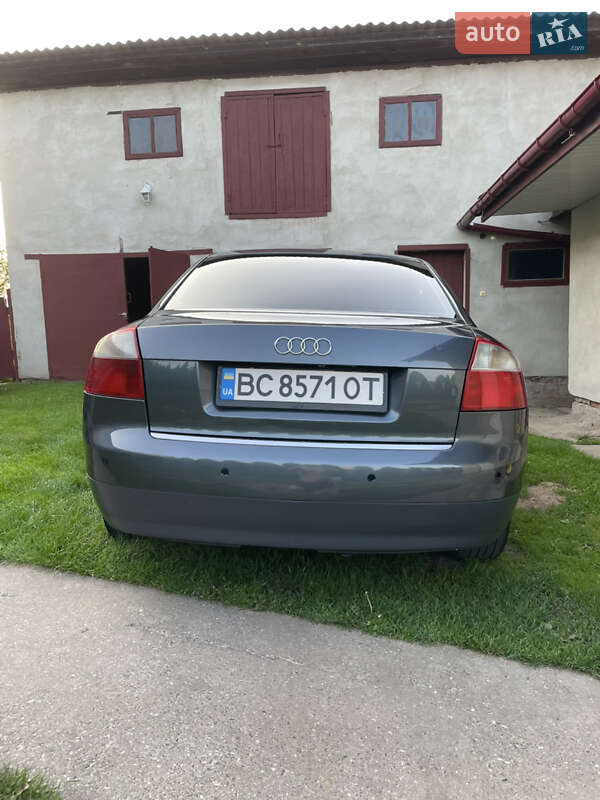 Седан Audi A4 2003 в Львове