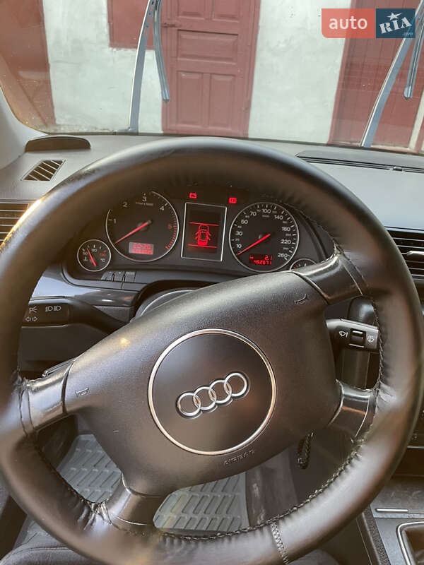 Седан Audi A4 2003 в Львове