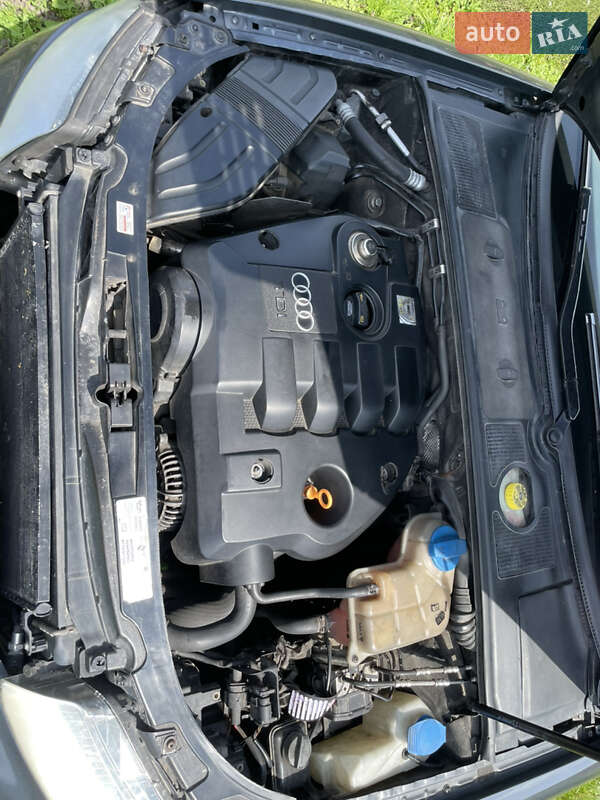 Седан Audi A4 2003 в Львове