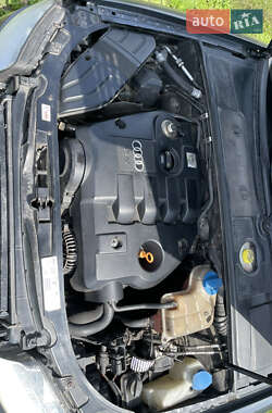 Седан Audi A4 2003 в 