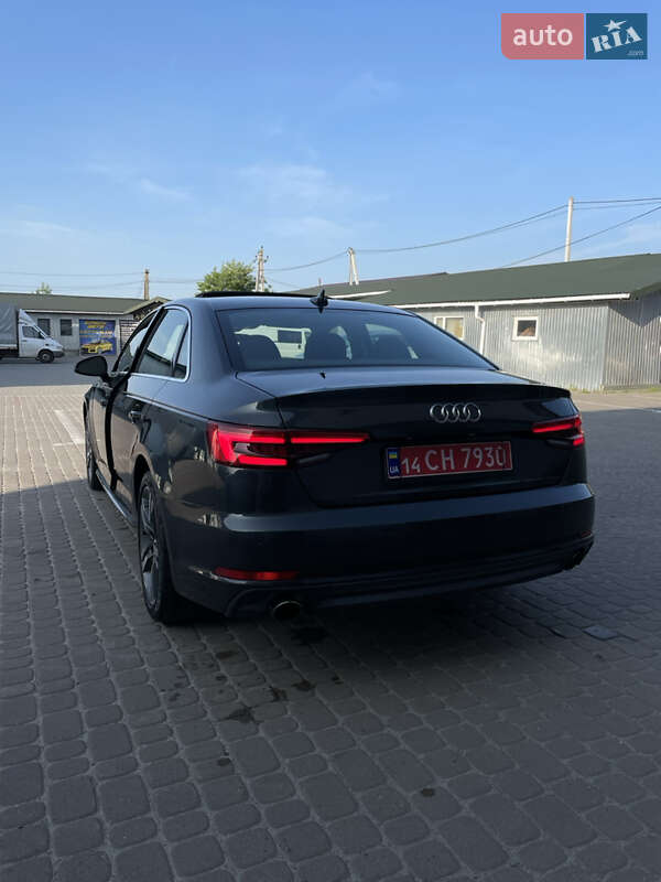 Седан Audi A4 2016 в Пустомытах
