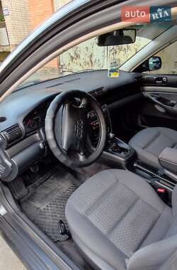 Седан Audi A4 1996 в 