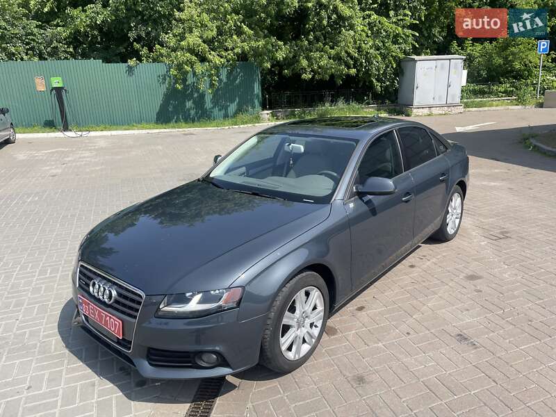 Седан Audi A4 2011 в Киеве