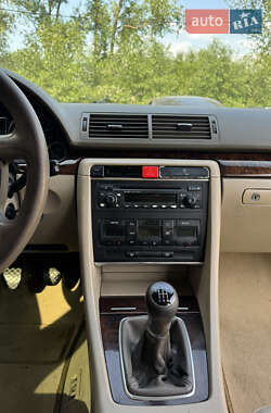 Седан Audi A4 2002 в 