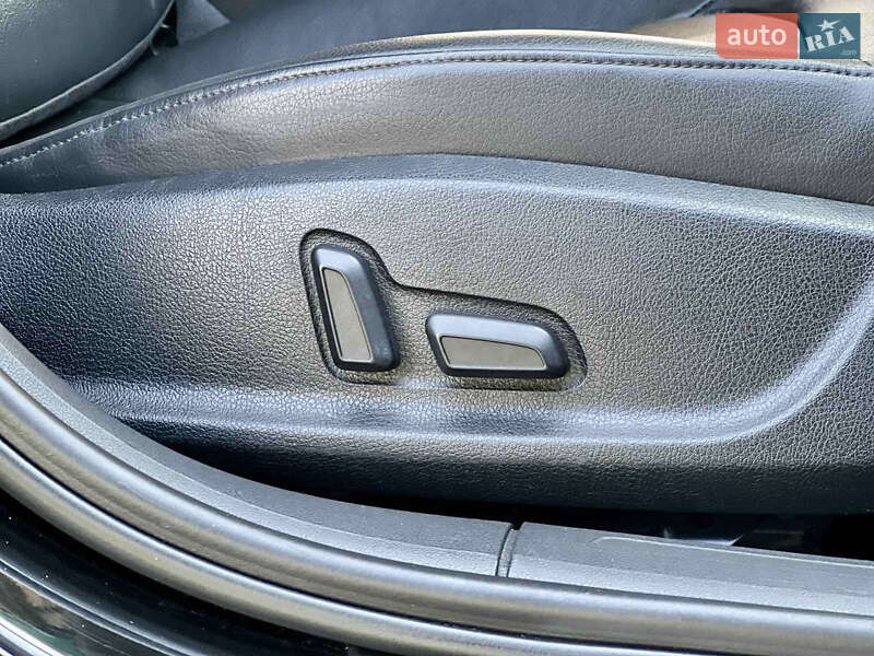 Седан Audi A4 2011 в Горішніх Плавнях