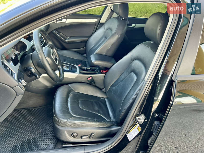 Седан Audi A4 2011 в Горішніх Плавнях