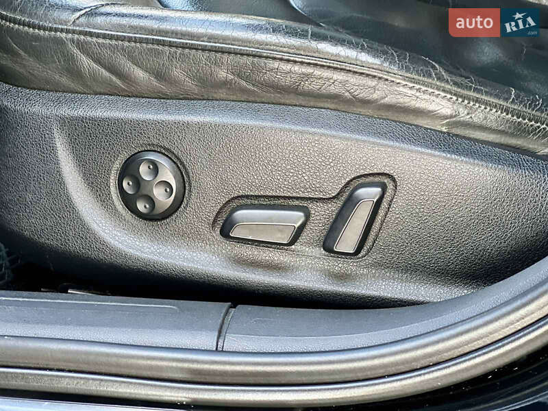 Седан Audi A4 2011 в Горішніх Плавнях