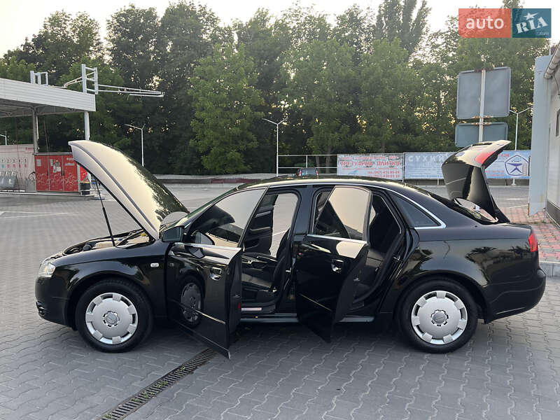 Седан Audi A4 2006 в Виннице