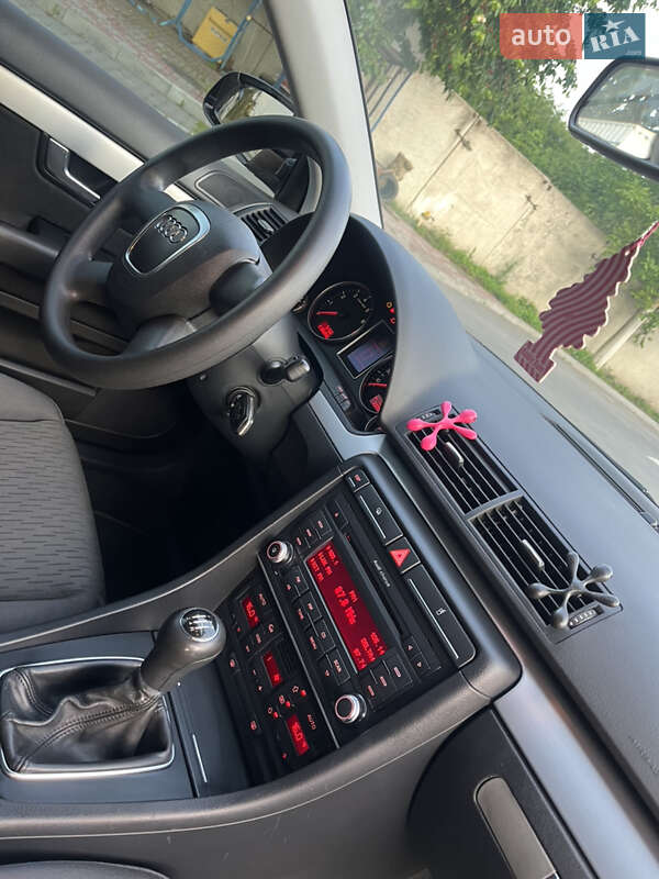Седан Audi A4 2006 в Виннице