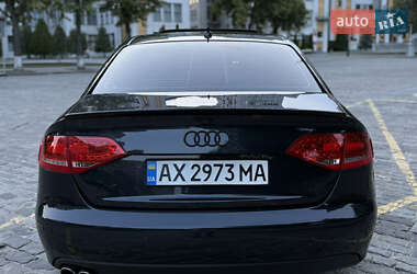 Седан Audi A4 2012 в 