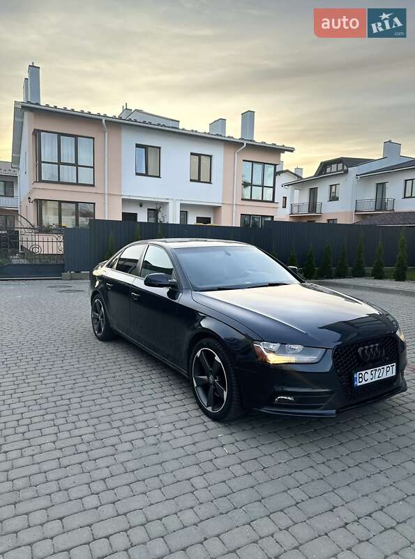 Седан Audi A4 2012 в Солонке