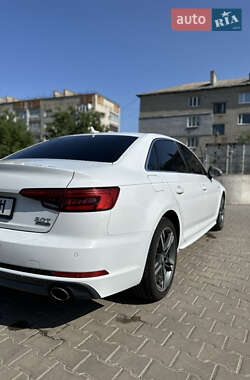 Седан Audi A4 2017 в 
