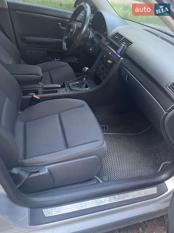Седан Audi A4 2003 в Києві