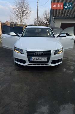 Седан Audi A4 2010 в Тернополе