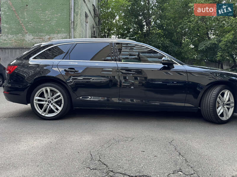 Универсал Audi A4 2016 в Киеве