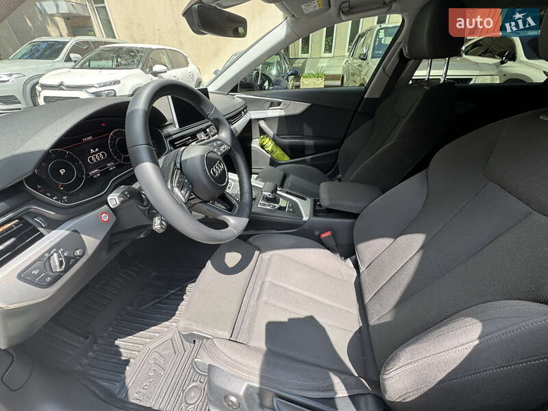 Универсал Audi A4 2016 в Киеве