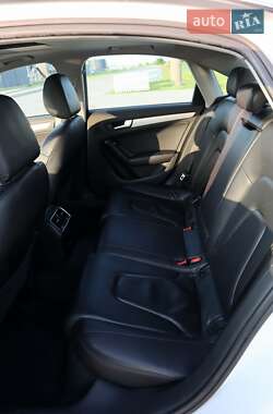 Седан Audi A4 2012 в 