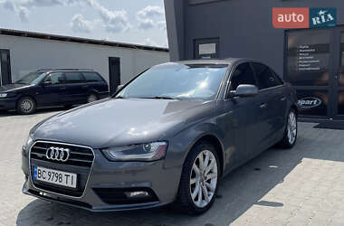 Седан Audi A4 2012 в 