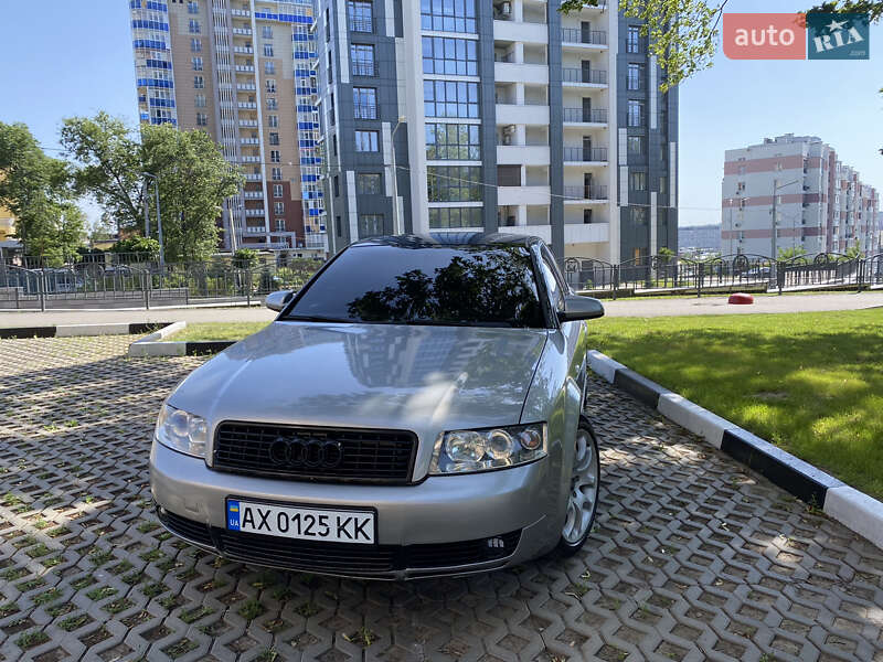 Седан Audi A4 2003 в 
