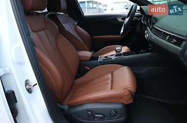 Седан Audi A4 2023 в 