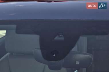 Седан Audi A4 2016 в 