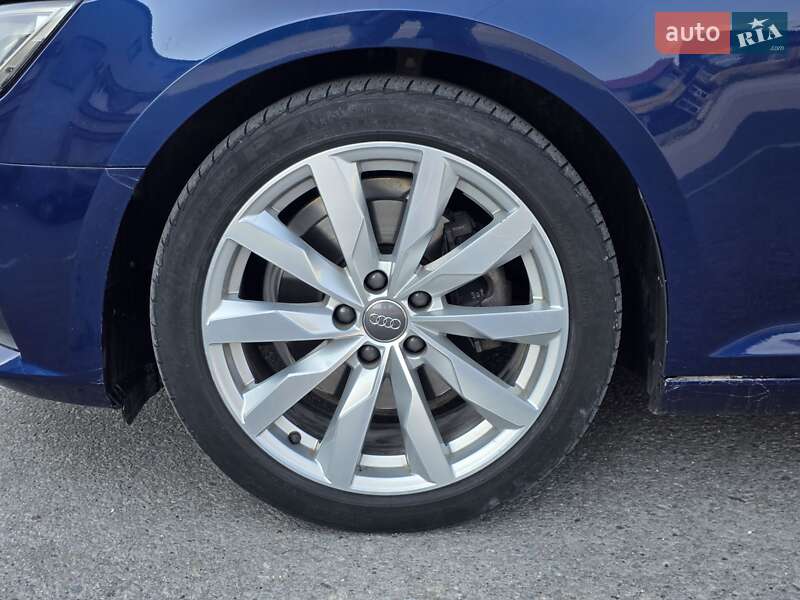 Седан Audi A4 2016 в Тернополе