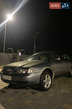 Седан Audi A4 1998 в 