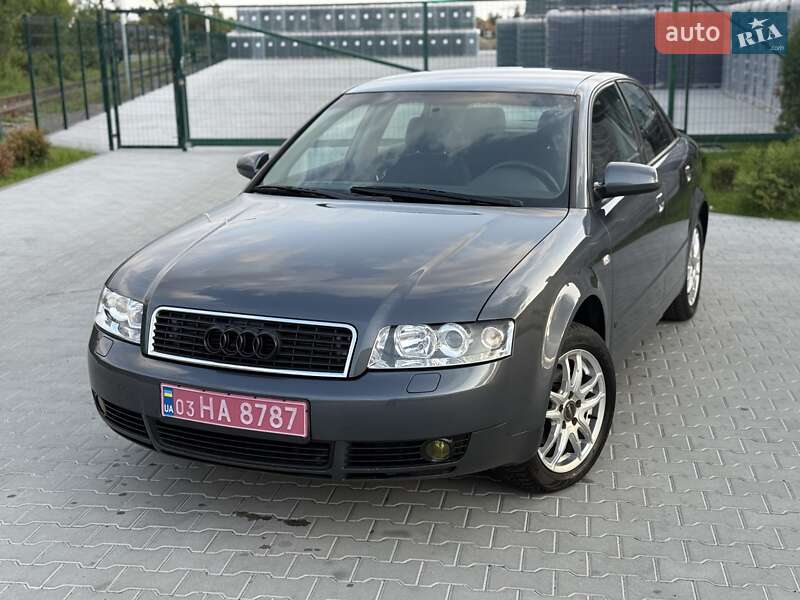 Седан Audi A4 2003 в Сарнах