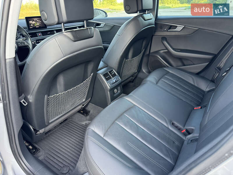 Седан Audi A4 2019 в Новом Буге