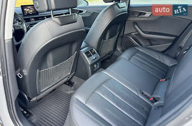 Седан Audi A4 2019 в 