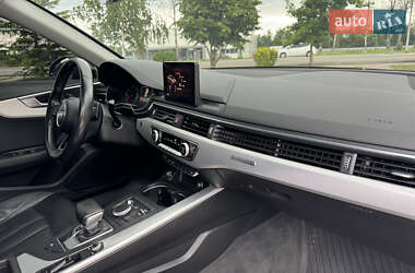 Седан Audi A4 2017 в 